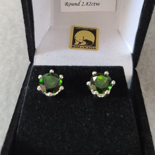 Chrome Diopside Earrings (Round 2.82 ctw)