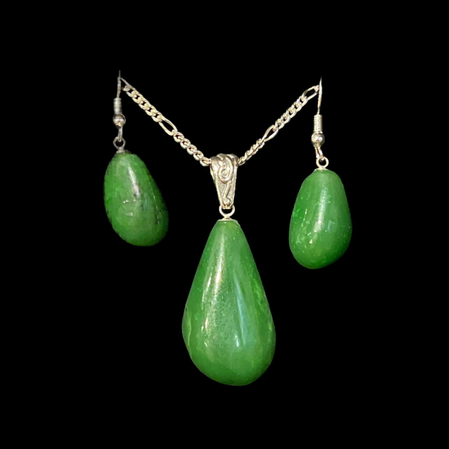 Alaskan Jade earring & pendant set