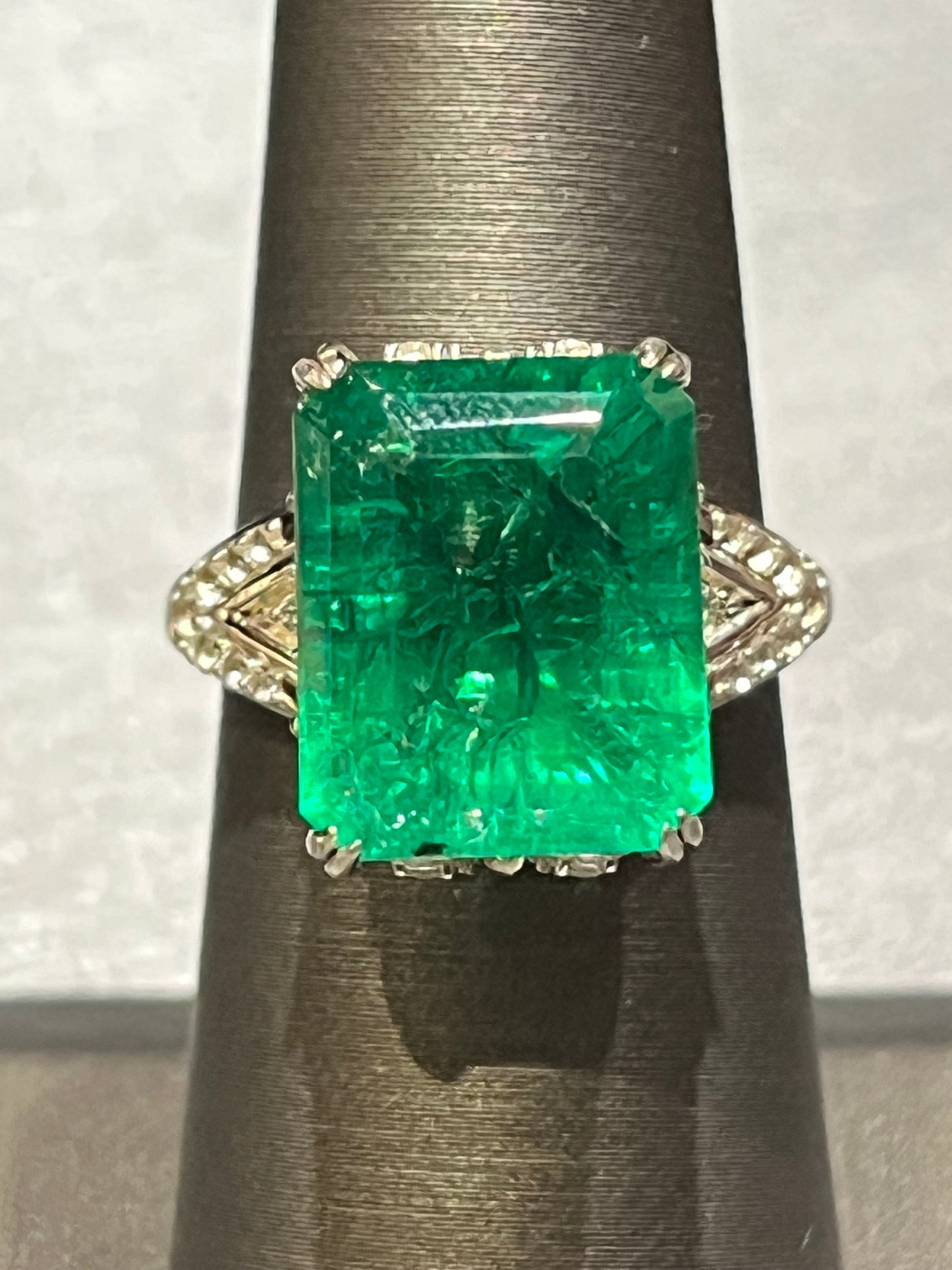 10.52ct Emerald w/ White Topaz in Sterling (size 6.5)