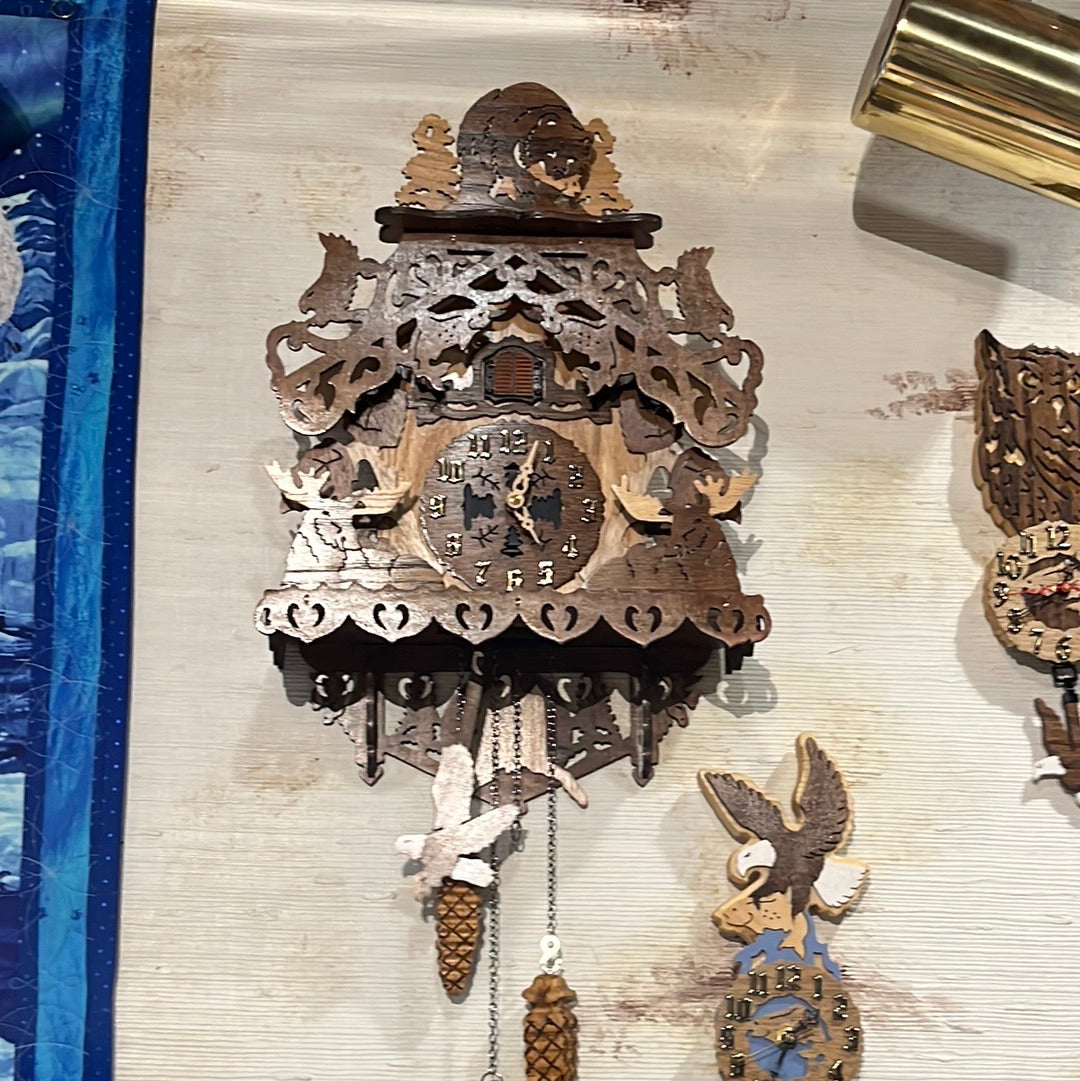 Large Alaskan Cuckoo Clock