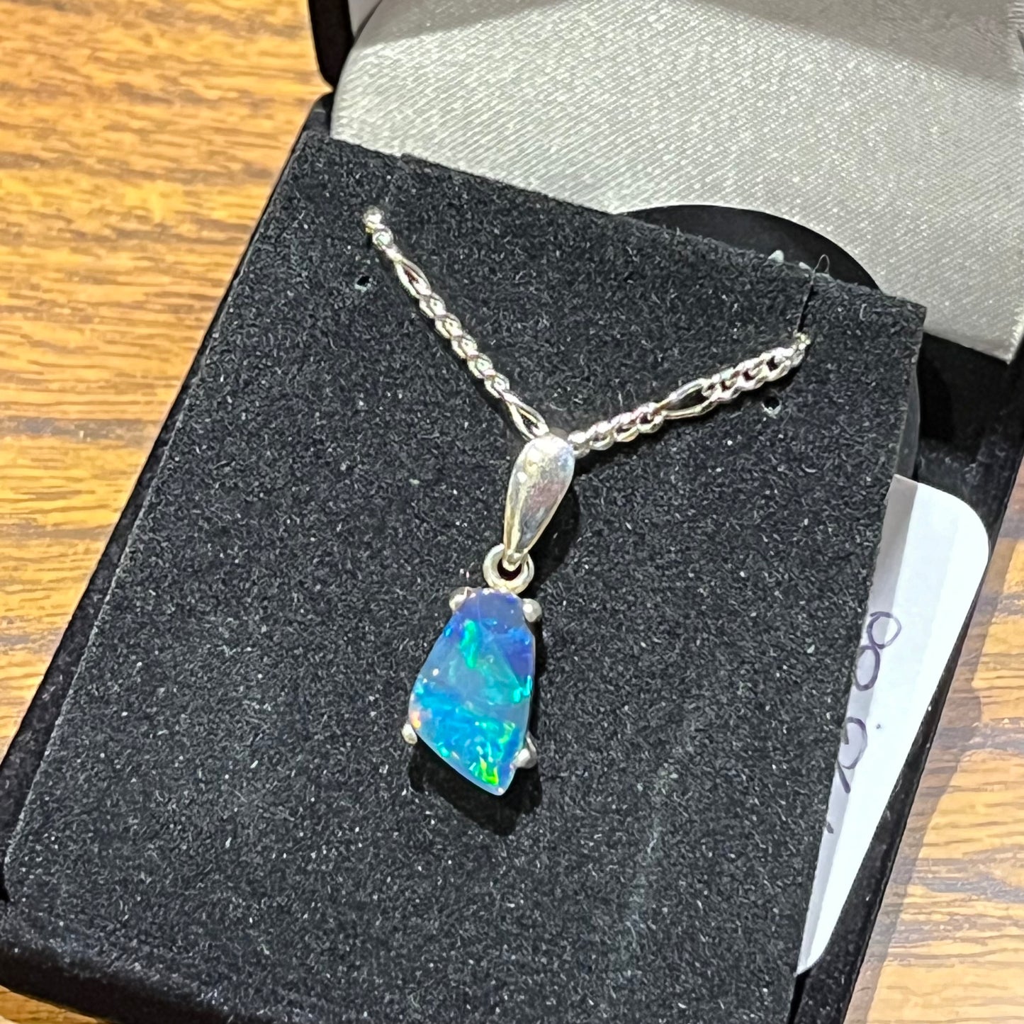 Australian Boulder Opal 2.87 ct