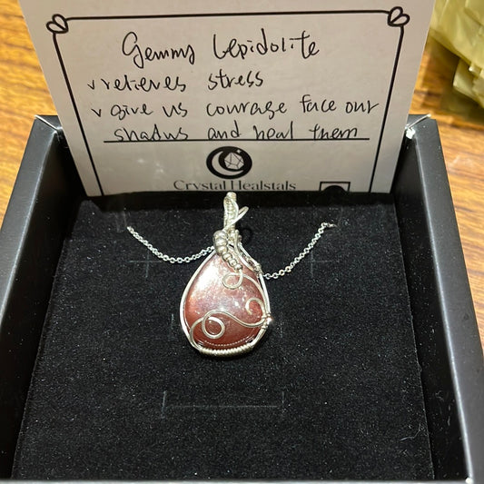 Gemmy Lepidolite (S925)