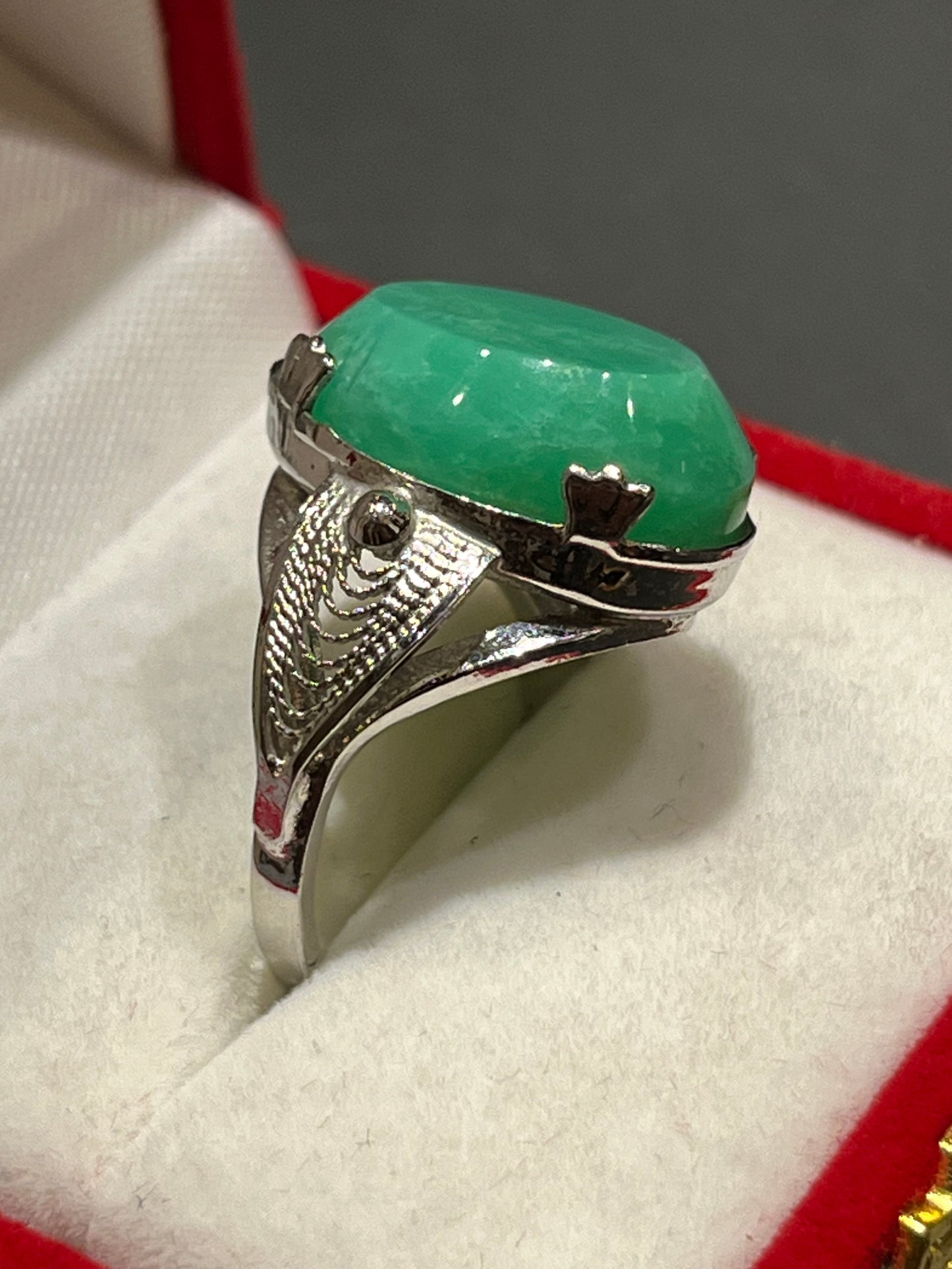 Vintage 1940’s Silver Ring by Sorrento Chrysoprase (size 6). This unique piece of jewelry is authentic Alaska Native art created by an enrolled member of an Alaska Native tribe. Certified Silver Hand and Made in Alaska jewelry.