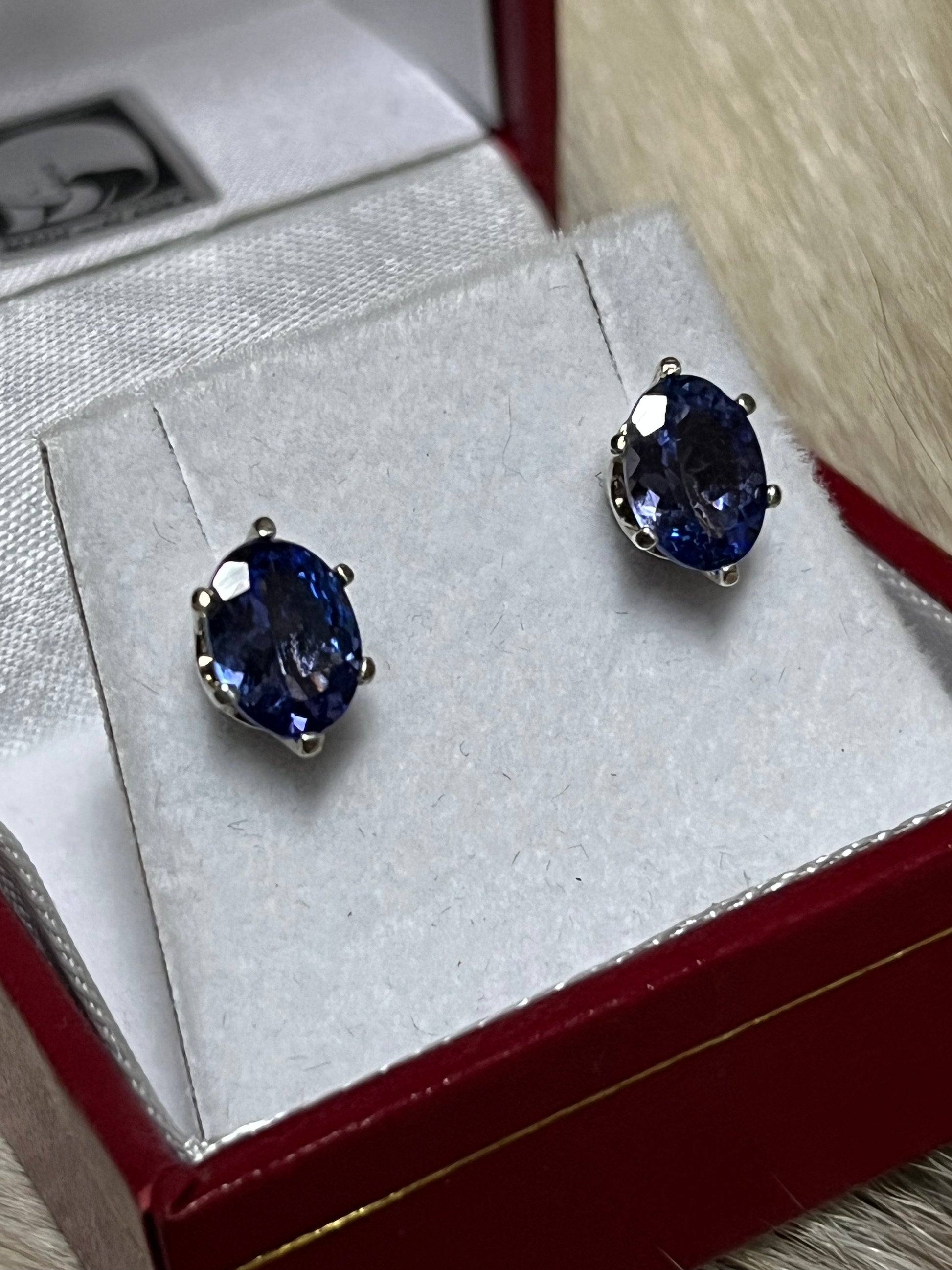 Tanzanite earrings in sterling silver 1.11 & 1.17ct. Authentic native handcraft from Alaska.