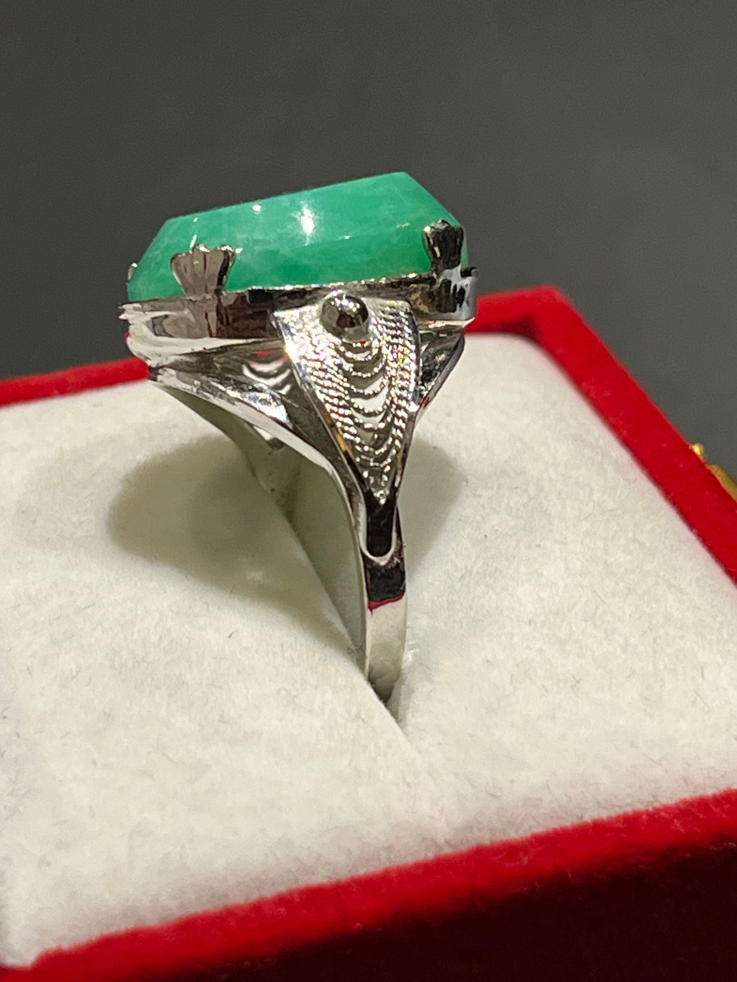 Vintage 1940’s Silver Ring by Sorrento Chrysoprase (size 6). This unique piece of jewelry is authentic Alaska Native art created by an enrolled member of an Alaska Native tribe. Certified Silver Hand and Made in Alaska jewelry.