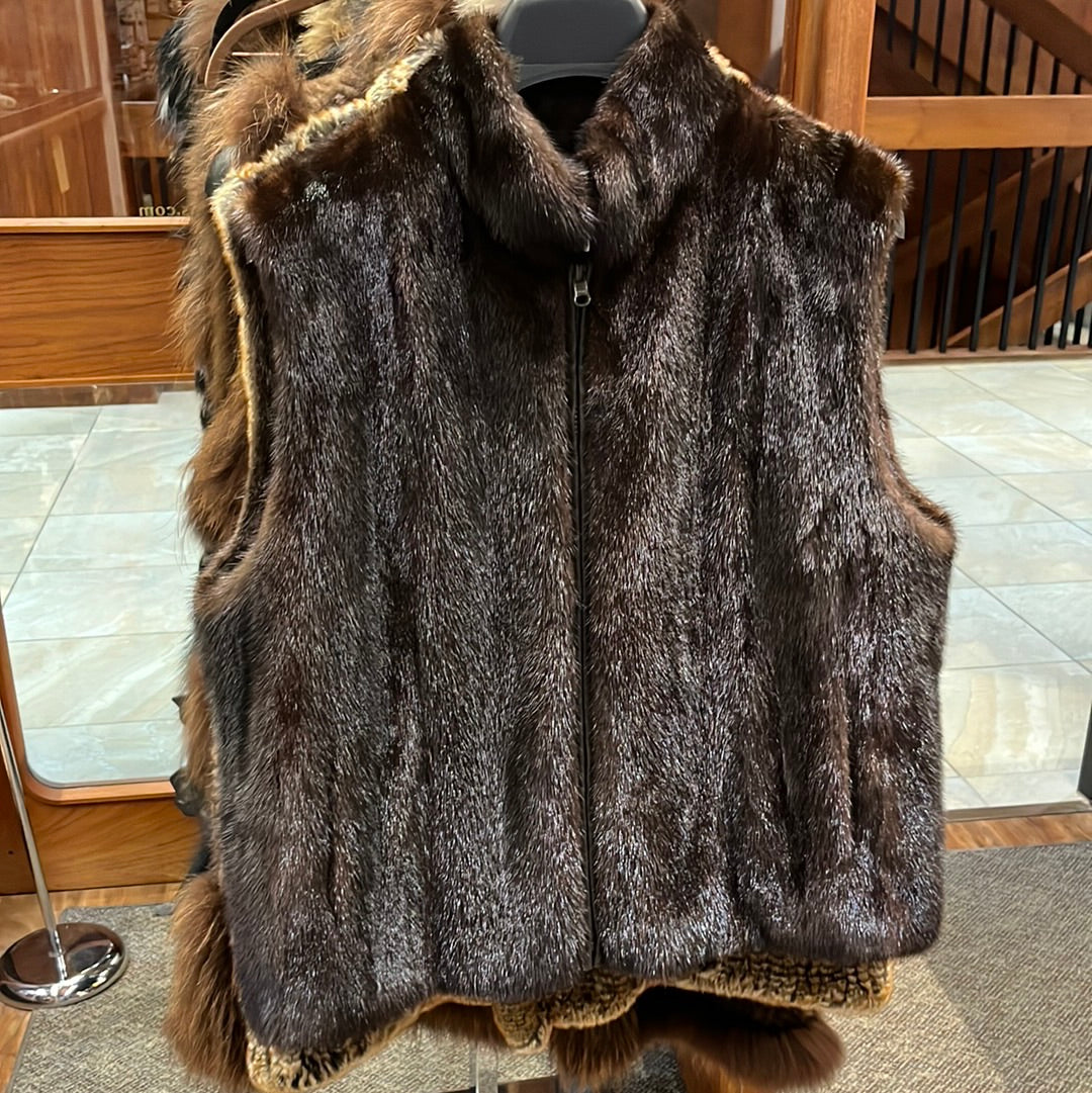 Natural Ranch Mahogany Mink Vest / Reversable to lamb leather (Medium)