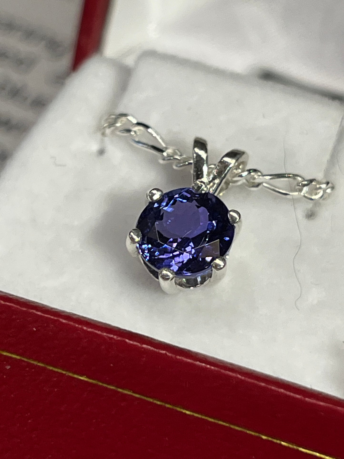 Tanzanite Pendant Round in Silver 2.29 carat