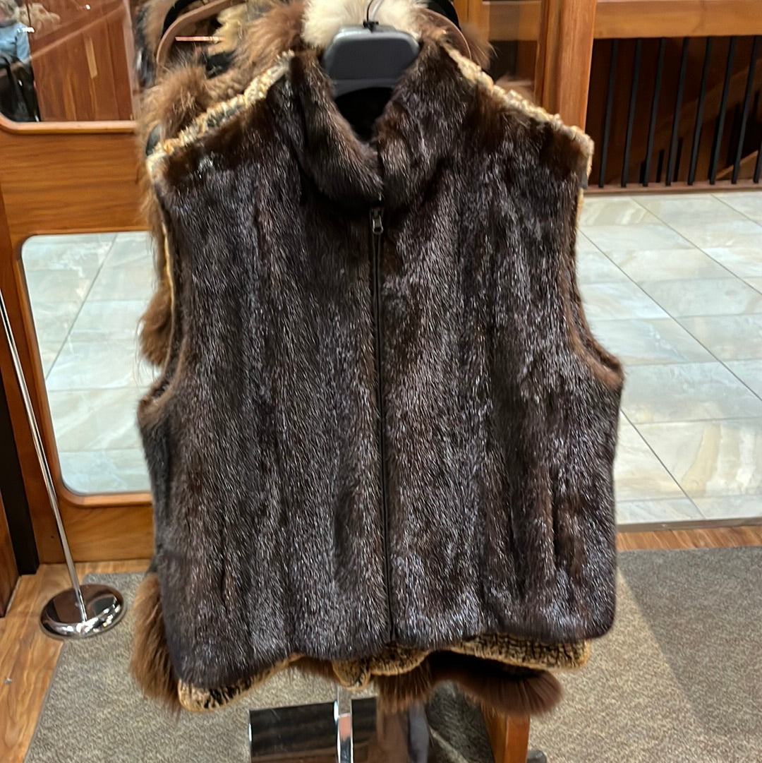 Natural Ranch Mahogany Mink Vest / Reversable to lamb leather (Medium)