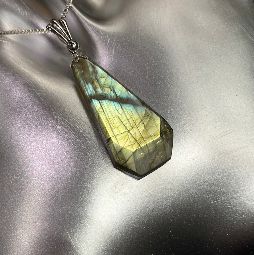 Labradorite Pendant (modified teardrop)