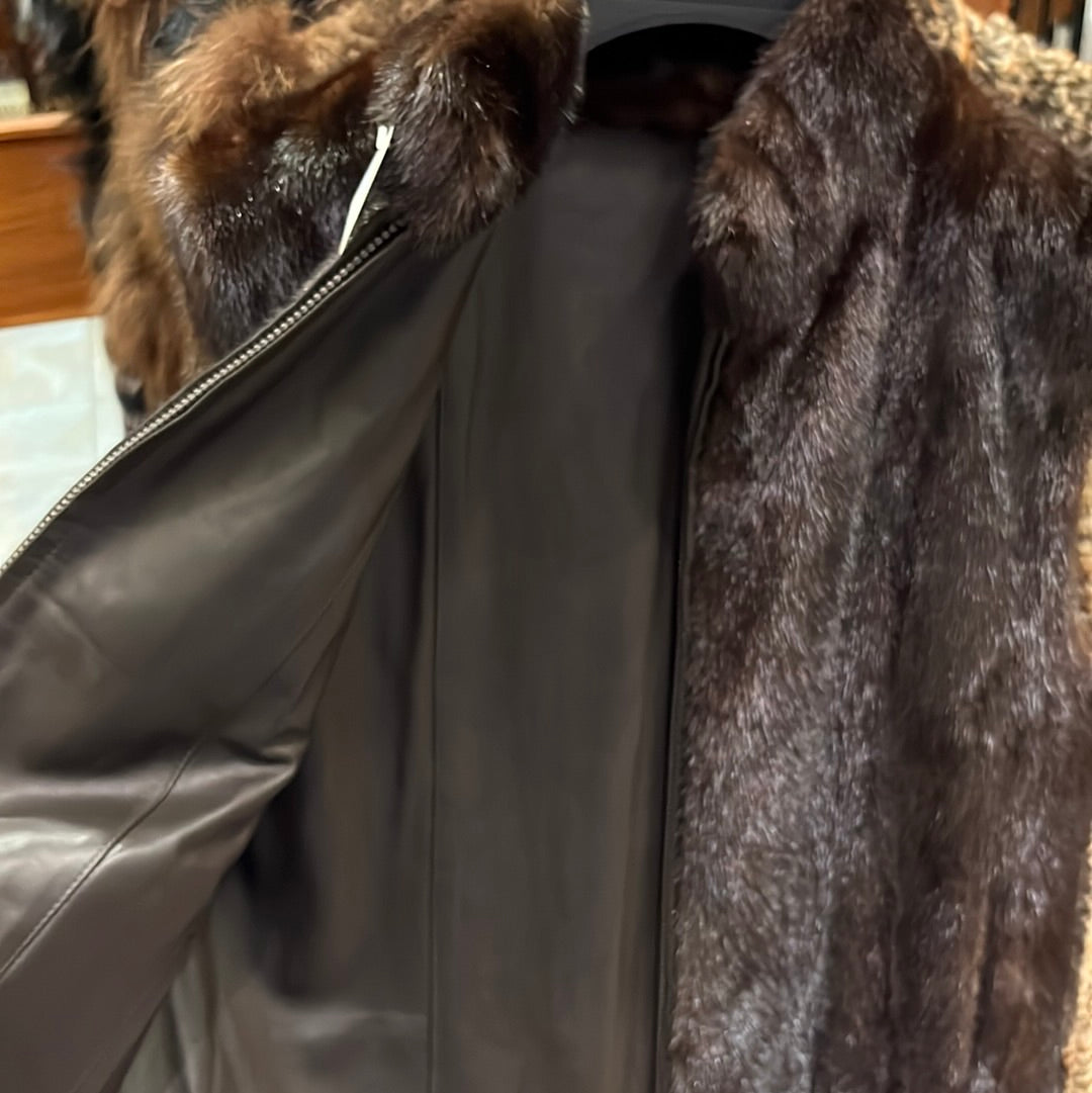 Natural Ranch Mahogany Mink Vest / Reversable to lamb leather (Medium)