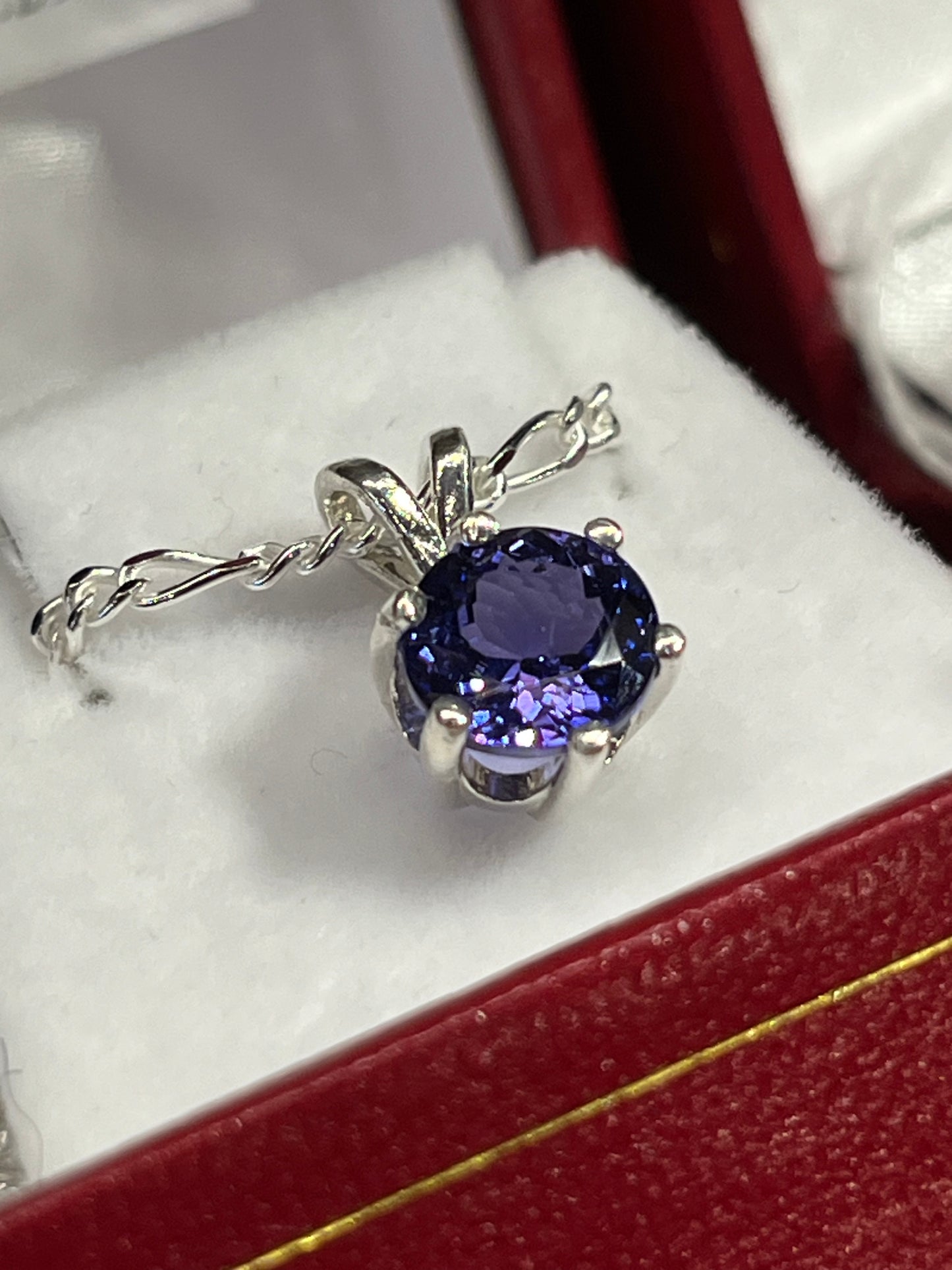 Tanzanite Pendant Round in Silver 2.29 carat