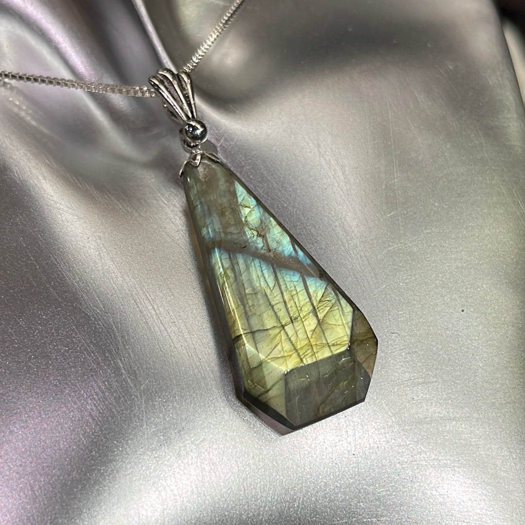 Labradorite Pendant (modified teardrop)